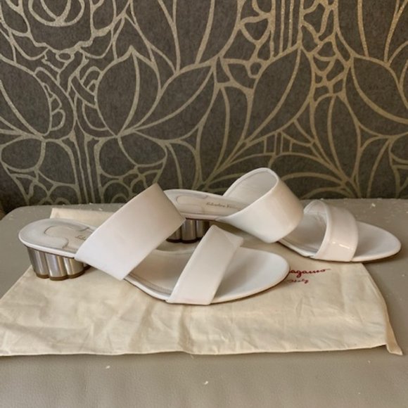 Salvatore Ferragamo White Sandals - Size 7 - Picture 5 of 5
